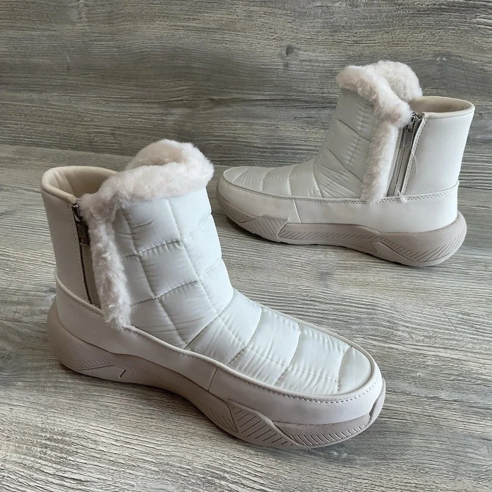 Spyder Women's Lumi Waterproof Primaloft Insulated Boots White Size 8 M NEW